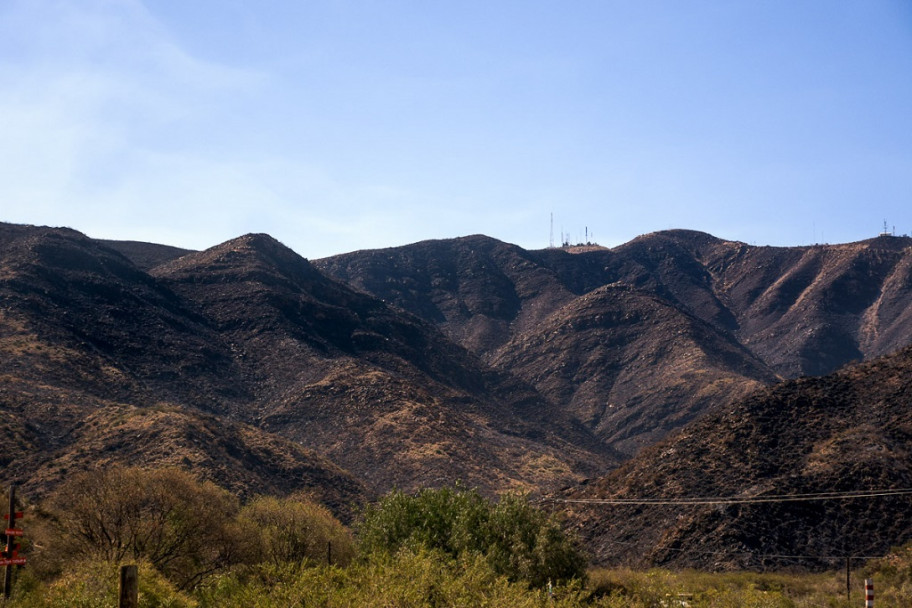 imagen Fotogalería: así quedó el Cerro Arco tras el incendio