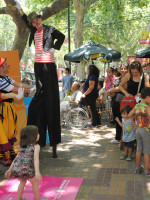Cantantes, bailarines y artistas callejeros invadirán las calles de la ciudad