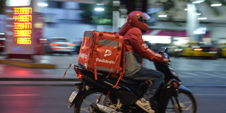Delivery Mendoza: viaje al mundo de los repartidores de comida