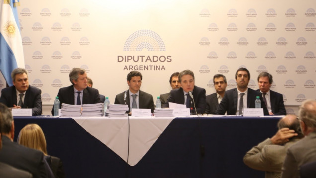 imagen Dujovne: el Presupuesto 2018 es "sólido" y "creíble"