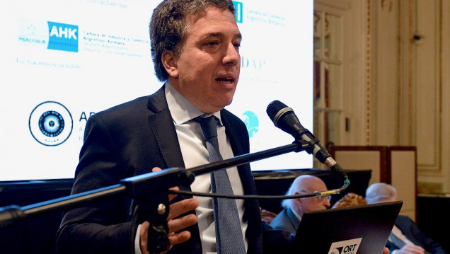 imagen El Gobierno reconoció que va por un techo del 15 % en las paritarias 2018