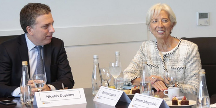 Dujovne, en Washington para agilizar la entrega de fondos del FMI