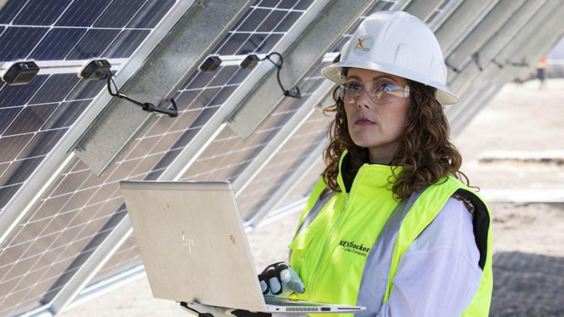 En la industria de energías renovables hay más participación de mujeres que en las de petróleo o gas