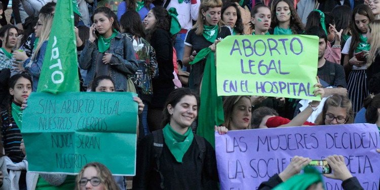 Diputadas y diputados de LLA presentaron un proyecto para derogar la ley de aborto