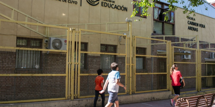 Candidatas y candidatos a diputados nacionales por Mendoza debatirán en la Facultad de Educación