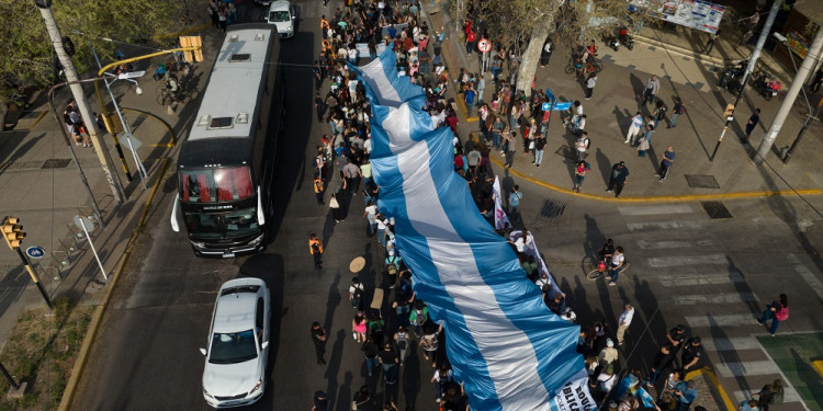 Mendoza defendió la universidad pública en las calles