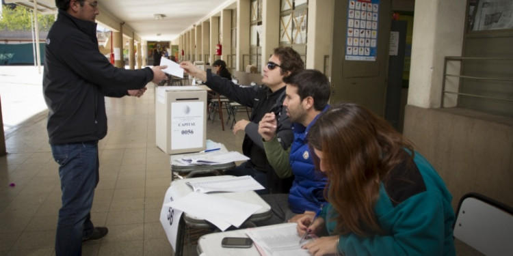 Agustín Rombolá: "Juntos por el Cambio perdió a tres personas, pero sigue existiendo"