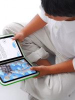 Tablets y celulares: dos aliados para que los chicos lean en las vacaciones 