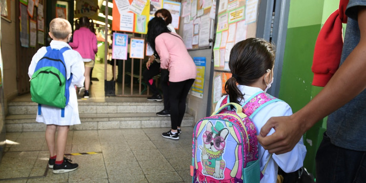 En Mendoza, los "vouchers" educativos pueden alcanzar a 60 mil estudiantes de escuelas privadas