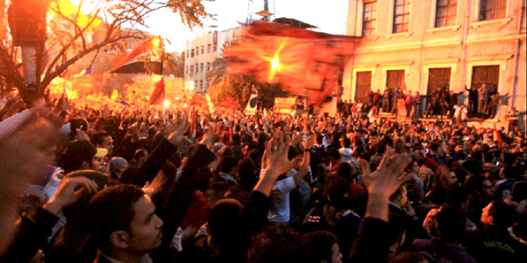 Nuevos enfrentamientos entre manifestantes y la policía de Egipto