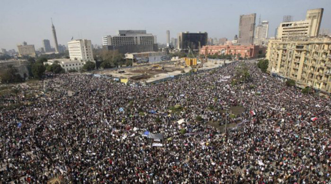 Centenares de miles de egipcios le dan el ultimátum a Mubarak