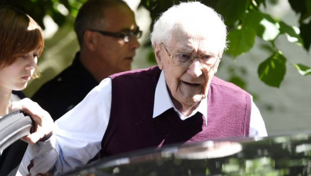 imagen Falleció el "contador de Auschwitz", condenado por matar a 300 000 judíos 
