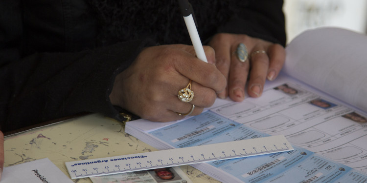 Faltaron boletas de Massa en una escuela y activaron el plan de contingencias