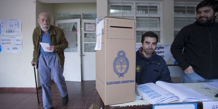 Los mayores de 70 años creen en el voto como factor de cambio