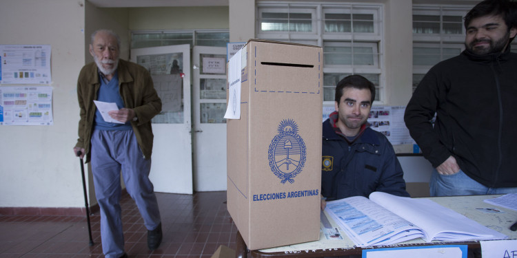 El voto del 25 viene asomando