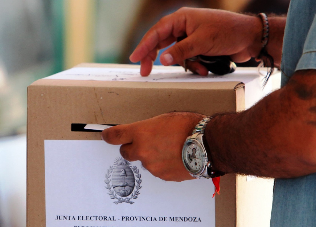 Mendoza: desdoblar las elecciones costaría $ 200 millones 