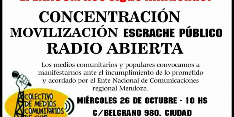 Concentración en defensa de la comunicación popular y democrática