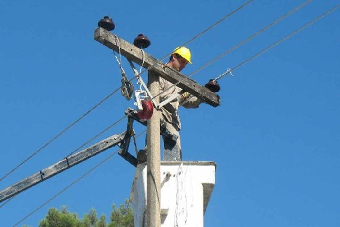 Subsidarán con $ 60 millones a cooperativas eléctricas para la realización de obras