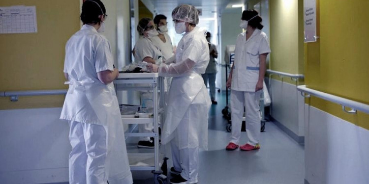 Enfermería y medicina, las profesiones de salud que más escasean en la Argentina