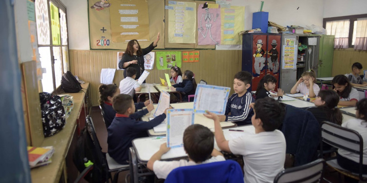 Mendoza pone en marcha el programa nacional Volvé a la Escuela