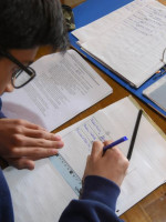 La DGE eliminó los cuatrimestres en el secundario y vuelven las notas anuales