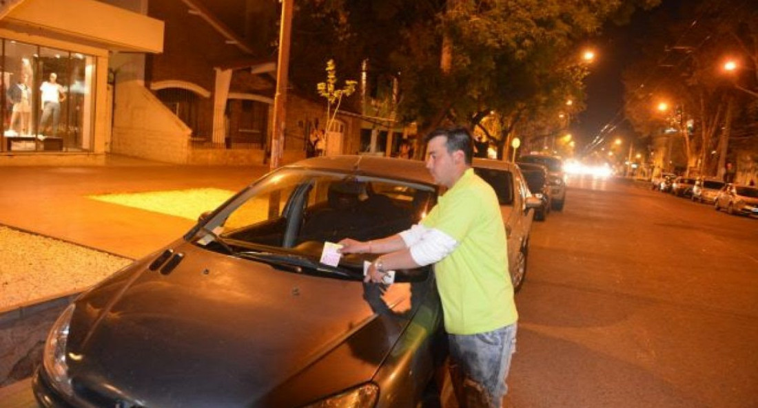 Vuelve el estacionamiento medido a la Arístides