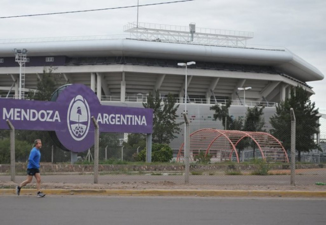 Confusa y desopilante situación sobre el nombre del estadio cubierto