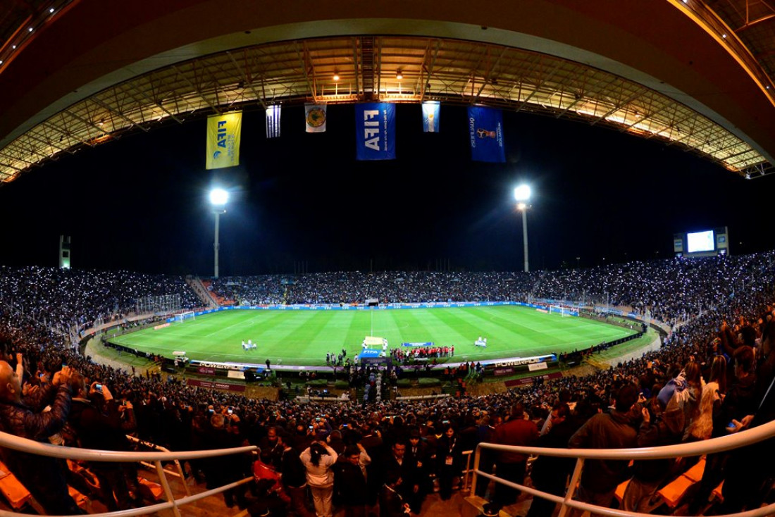 Boca y River definen en Mendoza la Supercopa Argentina