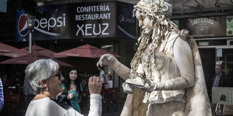 Estatuas vivientes de distintos países se lucirán en Mendoza