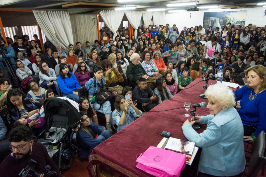 imagen Carlotto en Mendoza: "A Cristina no le van a encontrar nada"