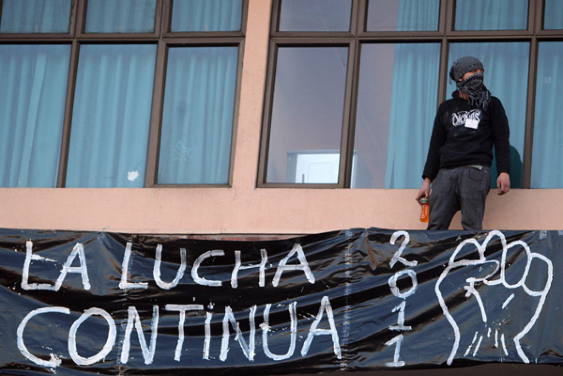 Carabineros reprimieron salvajemente a estudiantes chilenos