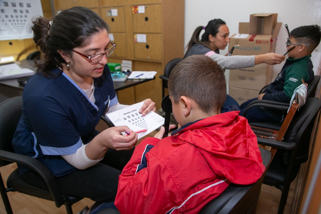 Equipo de la UNCUYO estudia cómo aprenden a leer en la primaria a través de movimientos oculares