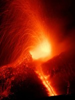 Sicilia: el volcán Etna entró en erupción