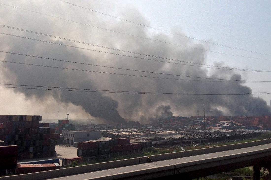 China: devastadoras explosiones en el puerto industrial de Tianjin 