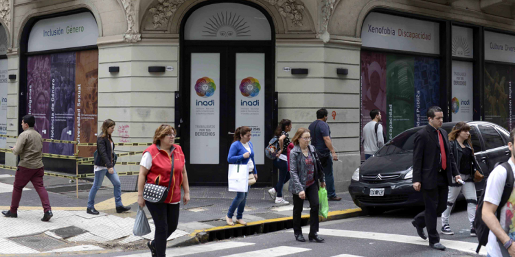 El Gobierno nacional comunicó el cierre del Inadi, creado en los 90 con espíritu antidiscriminatorio