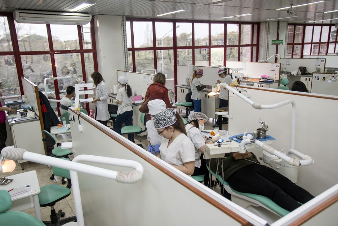 Cada vez más gente busca ser atendida en la Facultad de Odontología de la UNCUYO