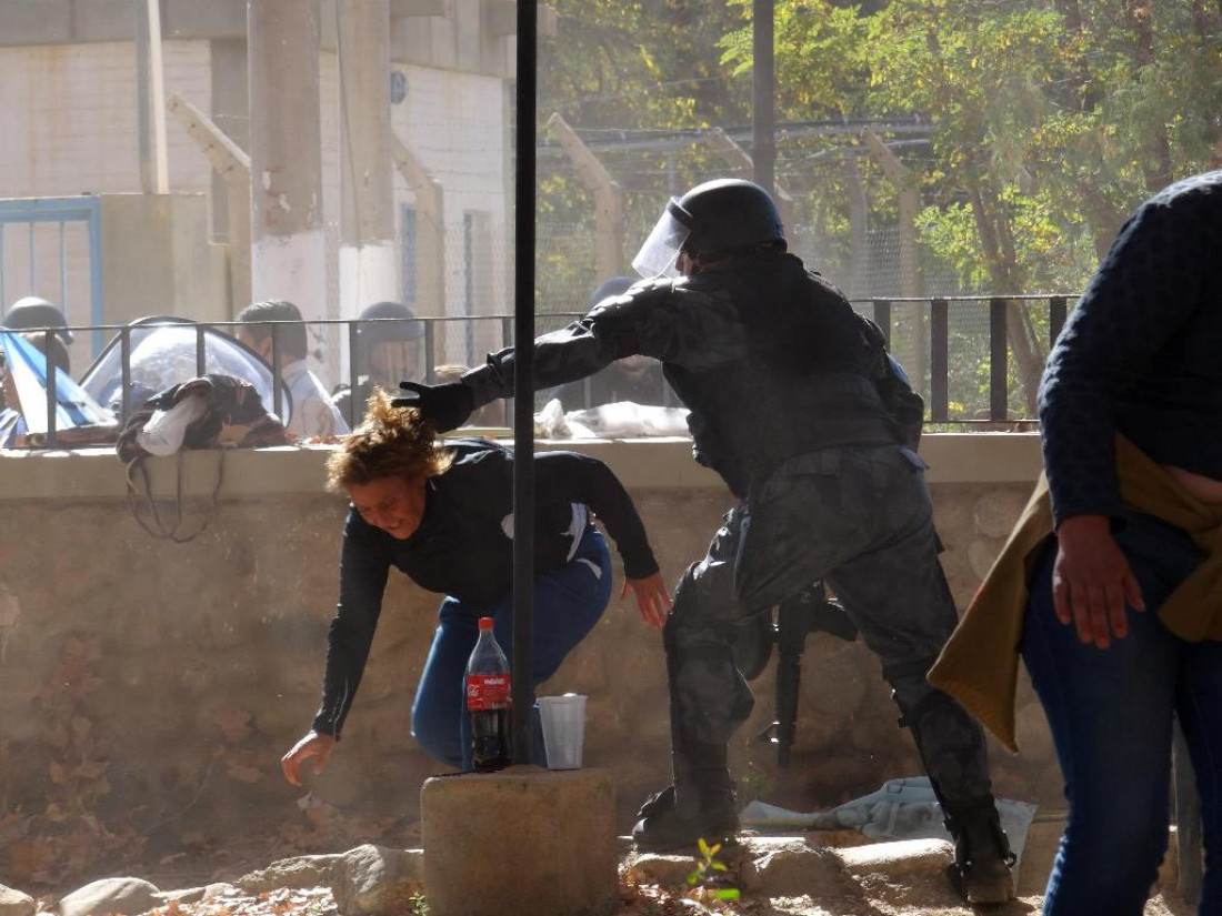 Fuerte represión a activistas antimineros en La Rioja