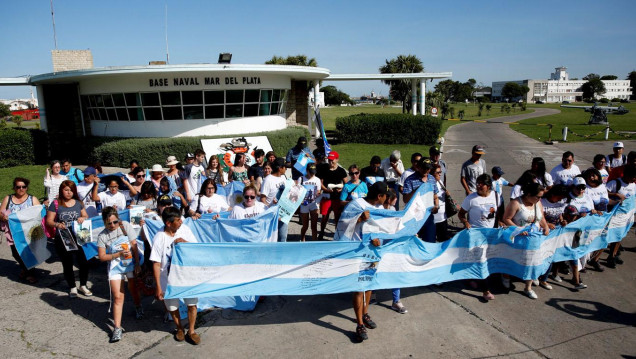 imagen Familiares de víctimas del Ara San Juan realizan colecta para investigar de nuevo