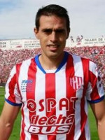 Caudillo en mitad de cancha