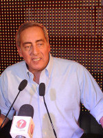 Murió Victor Fayad