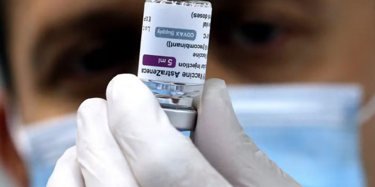 AstraZeneca comenzó a retirar su vacuna contra el COVID-19 en todo el mundo