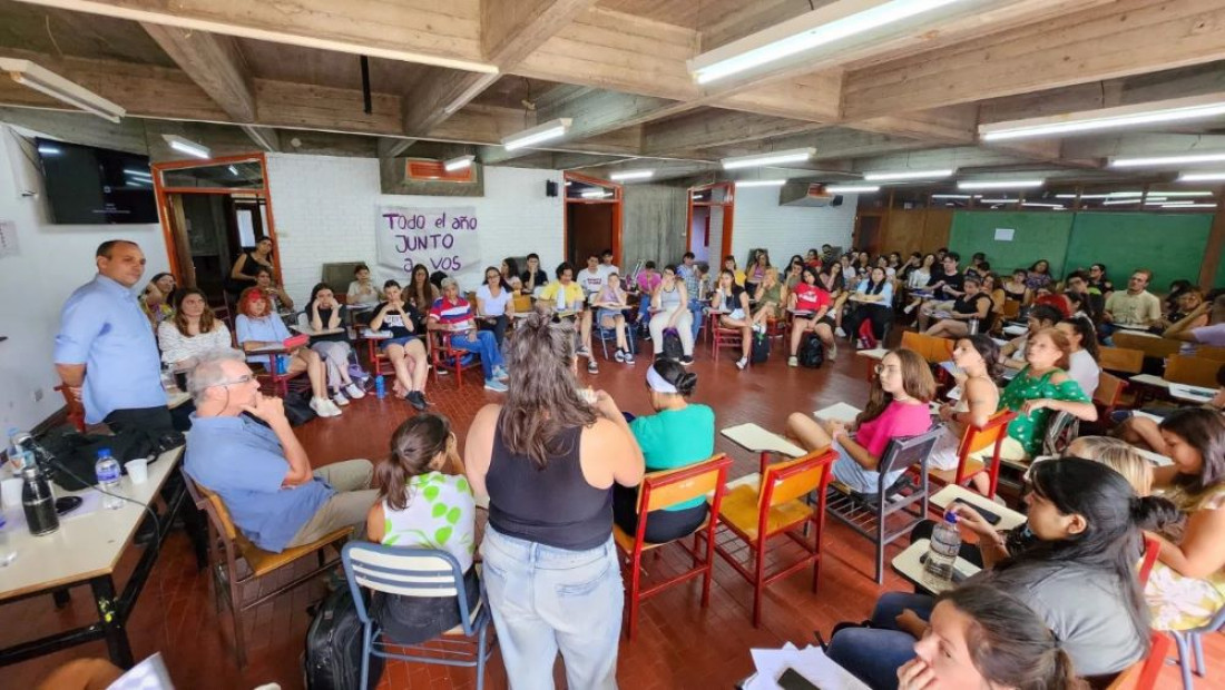 Las ciencias sociales resisten, se defienden y ponen en valor el financiamiento público 