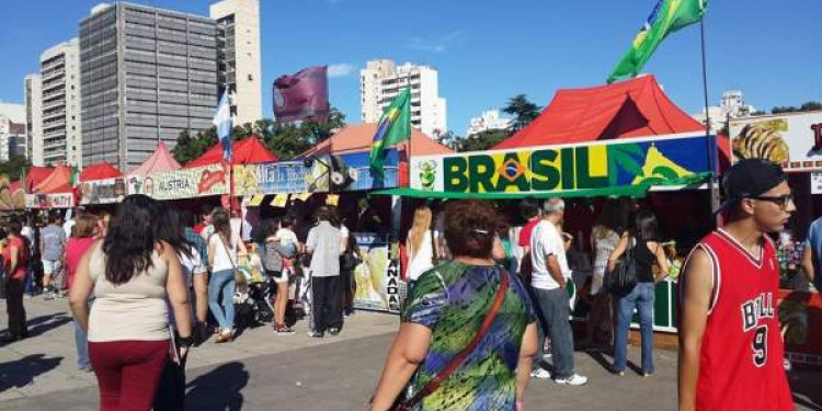 Feria de colectividades en Guaymallén 