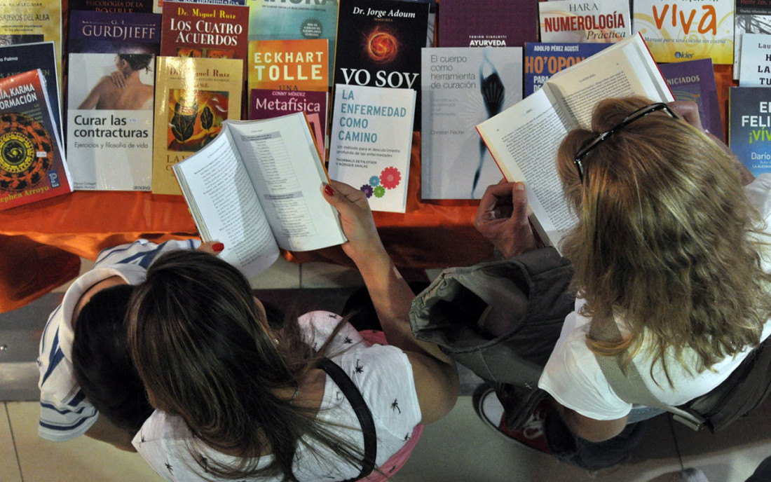 Mariposa Posa presenta su novela en la Feria del Libro