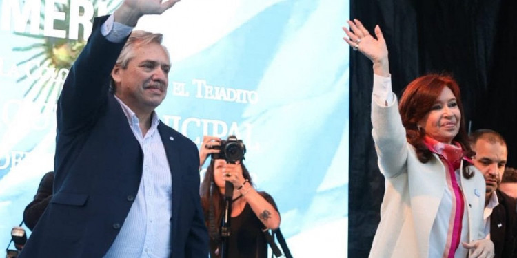 Fernández viajó a Uruguay para apoyar a Martínez en el balotaje