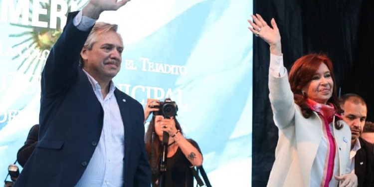 Luego de tres meses, Alberto y Cristina se reencuentran en un acto por los 100 años de YPF