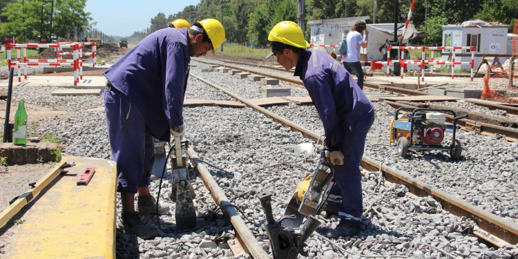 Extrema tensión en los ferroviarios y denuncian "negocio inmobiliario"