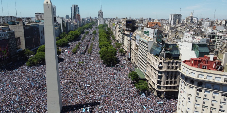 Histórico: más de 4 millones de personas festejaron junto a la caravana de la Selección Argentina