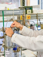 Logran transformar residuos de yerba mate en bioaceite para reemplazar al petróleo