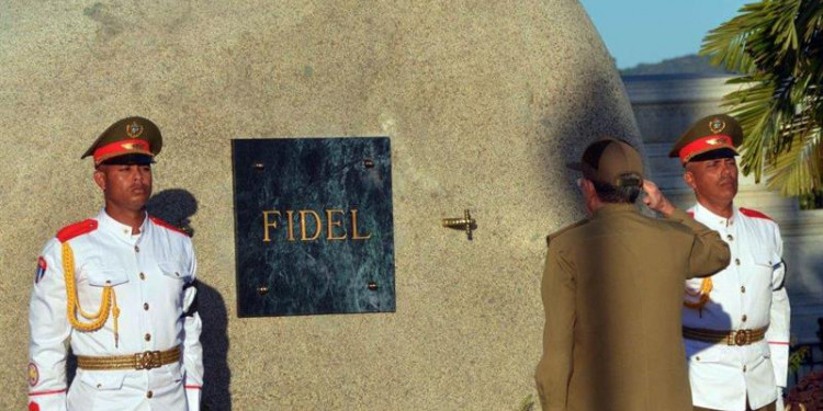 Los restos de Fidel Castro ya descansan en Santiago de Cuba